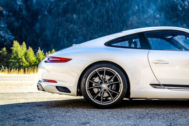 2018 Porsche 911 Carrera T