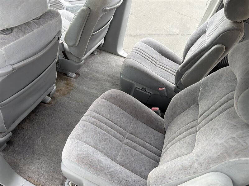 1998 Toyota Sienna LE