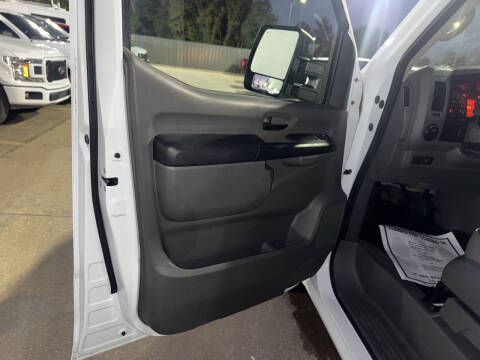 2019 Nissan NV 2500 HD SV