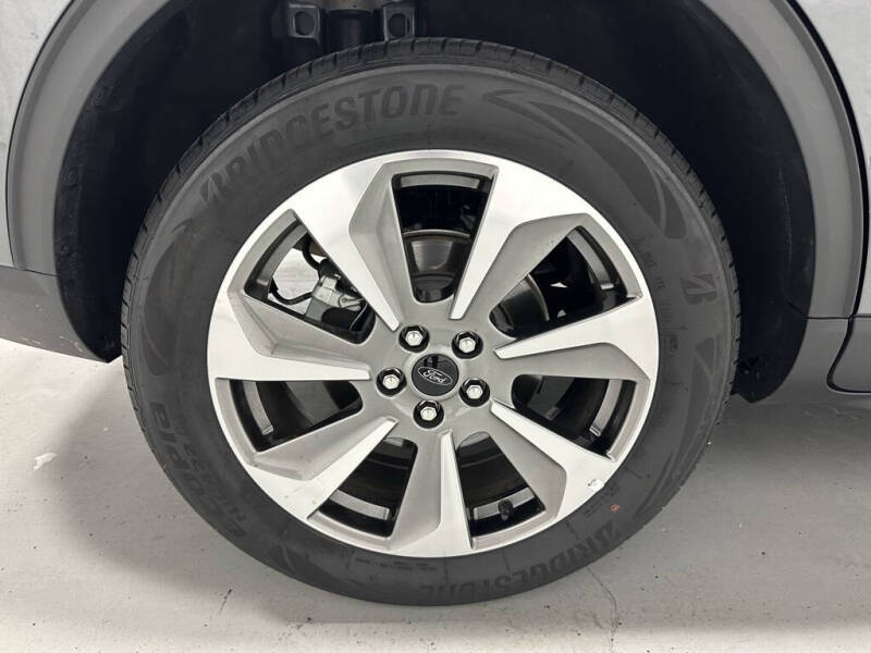 2025 Ford Escape Platinum