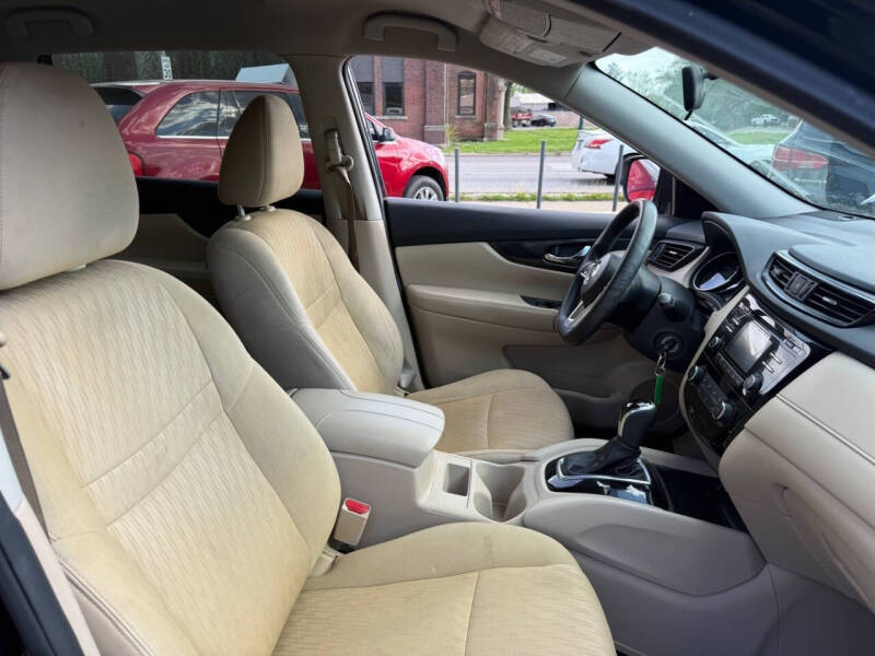 2017 Nissan Rogue S