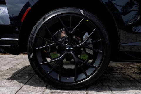 2025 Aston Martin DBX 707