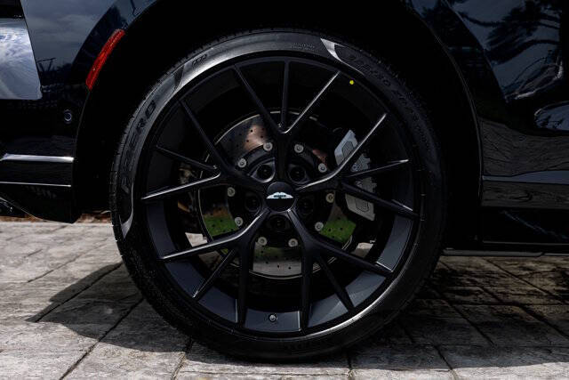 2025 Aston Martin DBX 707