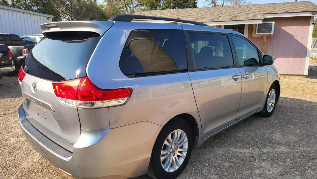 2012 Toyota Sienna for sale at AUTHE VENTURES AUTO in Red Oak, TX