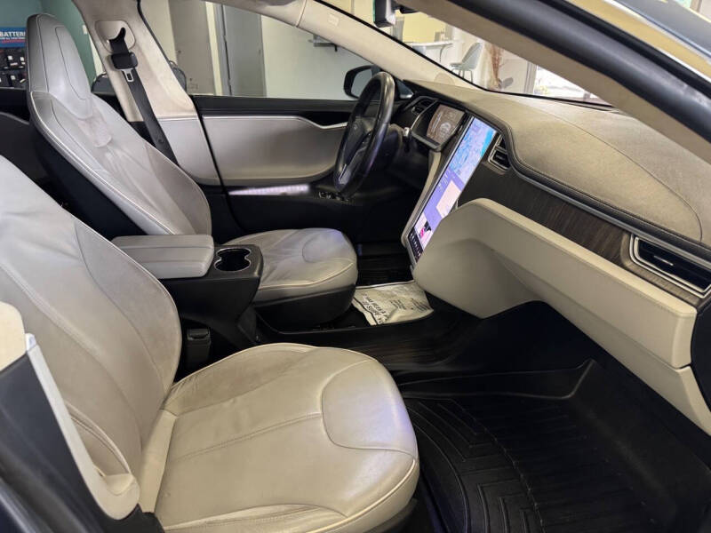 2013 Tesla Model S Performance