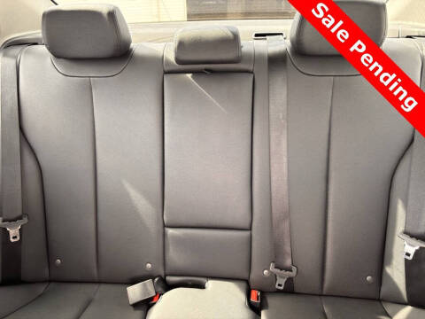 2015 BMW 3 Series 320i