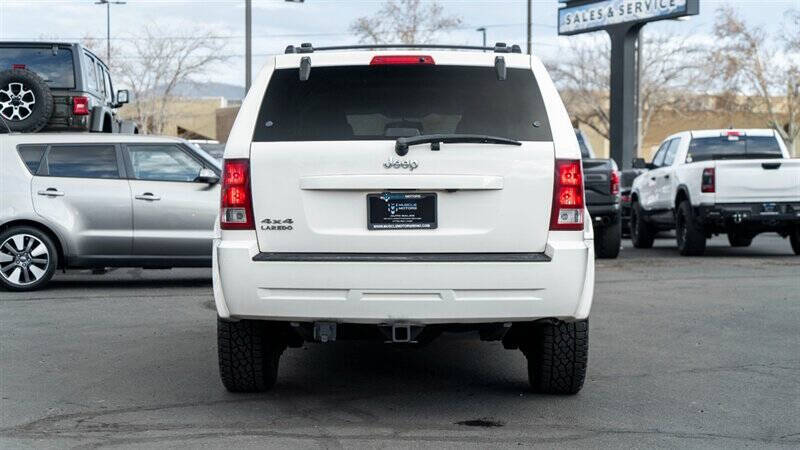 2006 Jeep Grand Cherokee Laredo