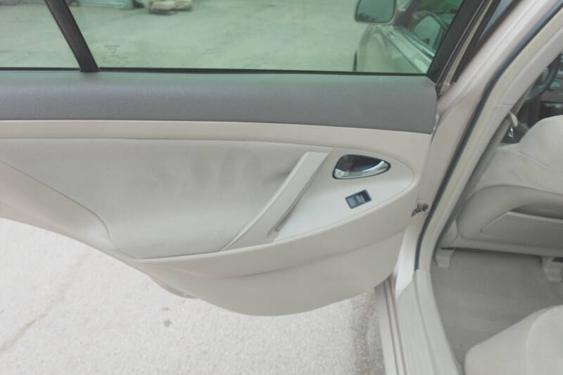 2007 Toyota Camry LE