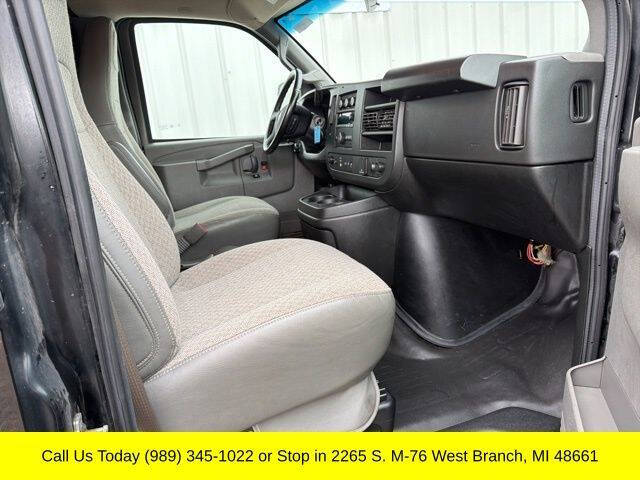 2022 GMC Savana 2500