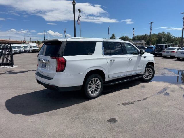 2023 GMC Yukon XL SLT