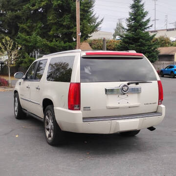 2011 Cadillac Escalade ESV Premium