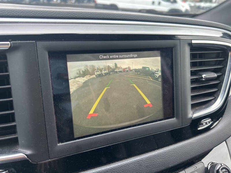 2020 Chrysler Pacifica Touring L