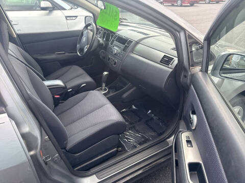 2009 Nissan Versa 1.8 SL