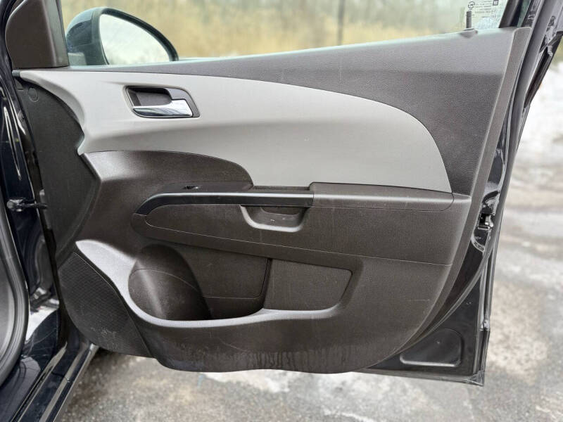 2019 Chevrolet Sonic LT Auto