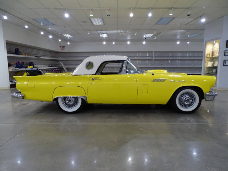 1957 Ford Thunderbird