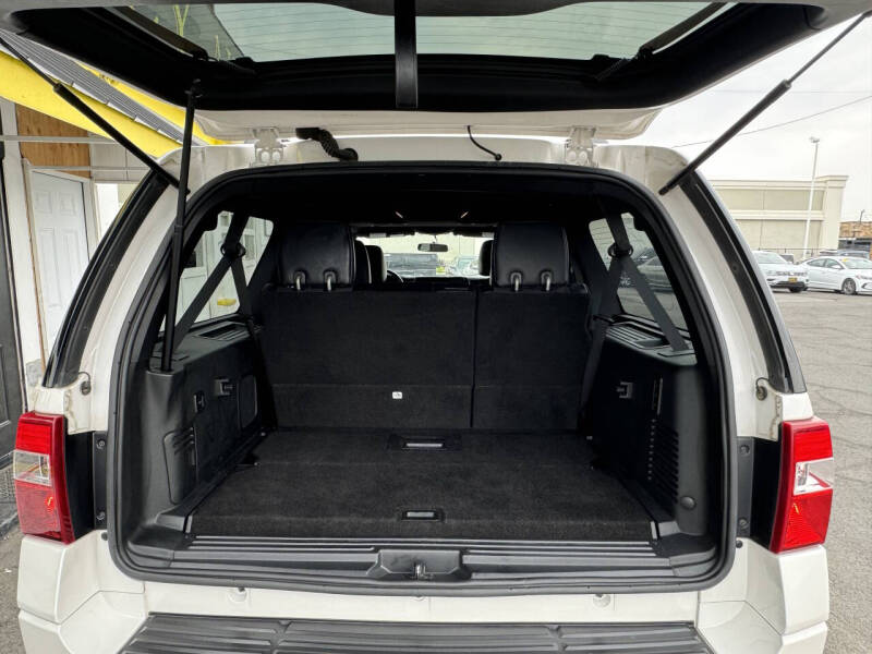 2017 Ford Expedition EL XLT