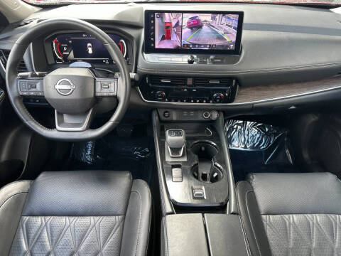 2025 Nissan Rogue Platinum