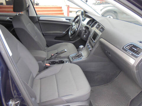 2016 Volkswagen Golf TSI S