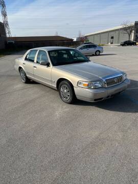 2007 Mercury Grand Marquis for sale at Corner Choice Motors in West Allis WI