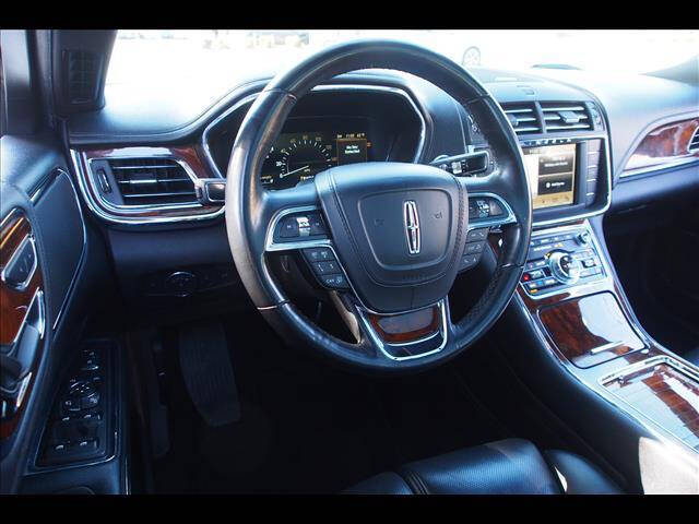 2019 Lincoln Continental Select