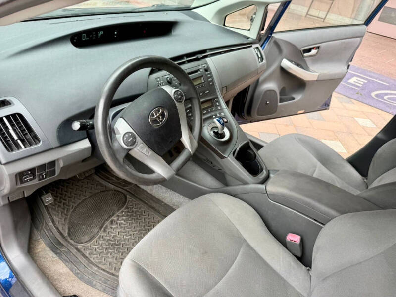 2010 Toyota Prius I