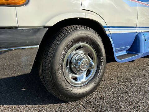 2003 Dodge Ram Van 3500