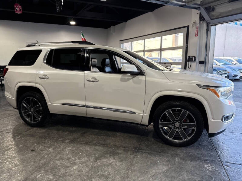 2018 GMC Acadia Denali