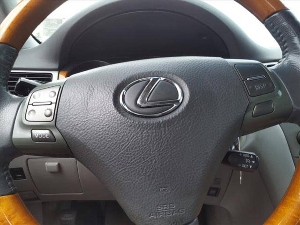 Silver 2005 Lexus ES 330 Base 4dr Sedan 15
