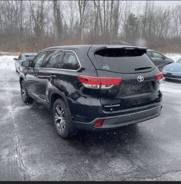 2017 Toyota Highlander LE