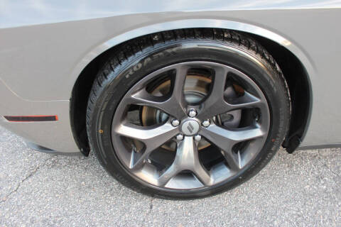 2018 Dodge Challenger SXT Plus