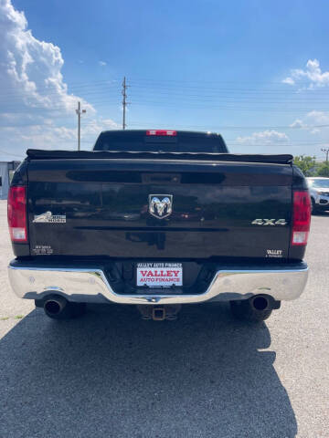 2017 RAM 1500 SLT