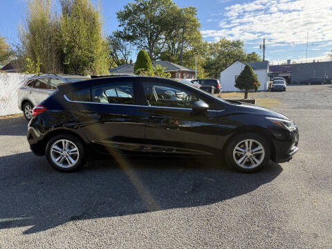 2017 Chevrolet Cruze LT Auto