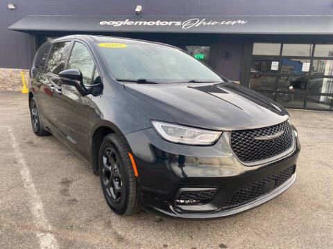 2022 Chrysler Pacifica Hybrid for sale at Eagle Motors Plaza in Hamilton OH