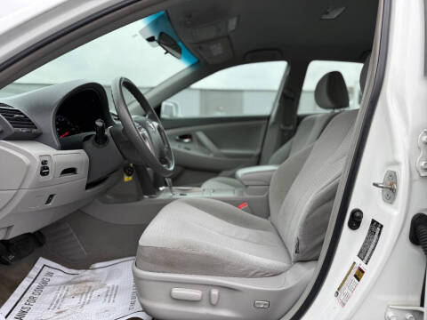 2010 Toyota Camry LE