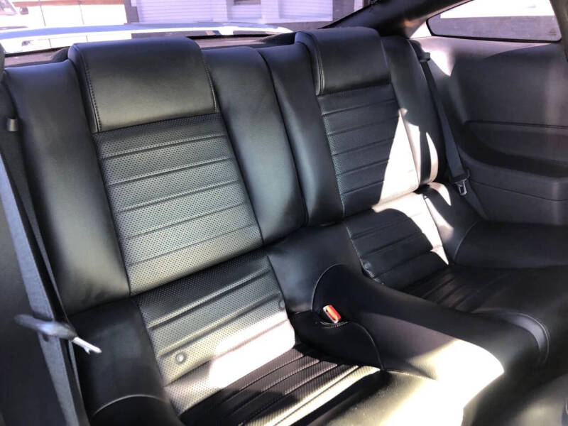 2005 Ford Mustang GT Premium