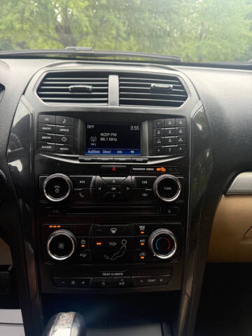 2017 Ford Explorer