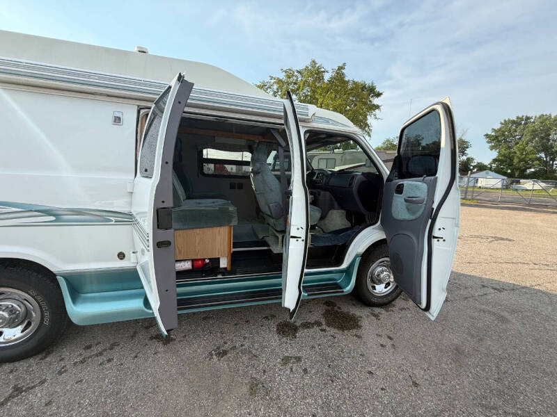 2000 Dodge Roadtrek 190 Versatile