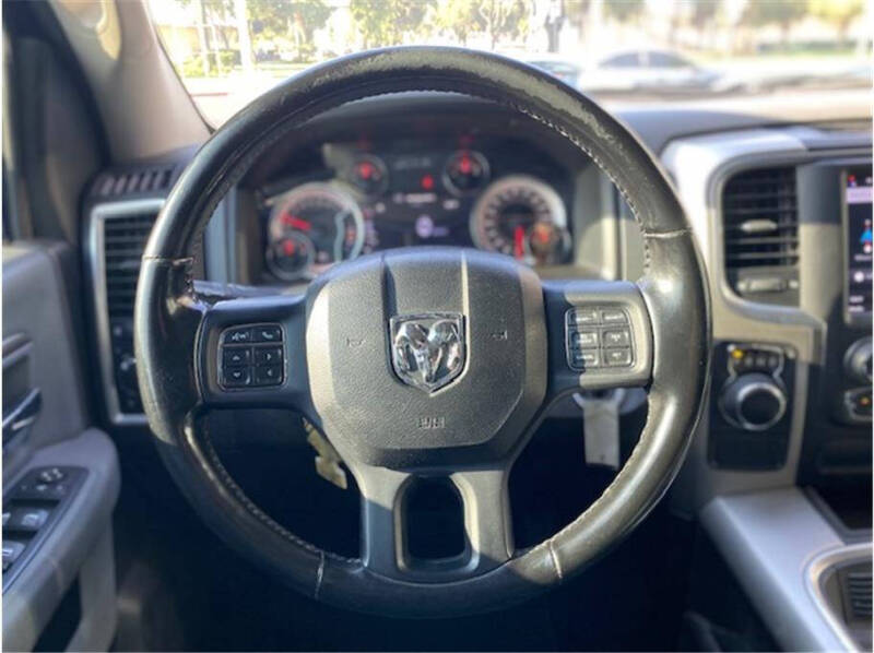 2020 RAM 1500 Classic SLT