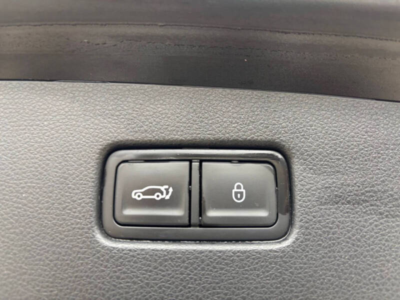 2023 Genesis GV70 2.5T Standard