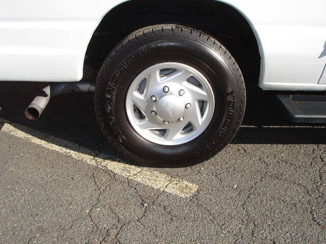 2011 Ford E-Series E-350 SD XLT