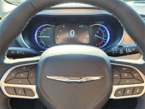 2024 Chrysler Pacifica Plug-In Hybrid Pinnacle