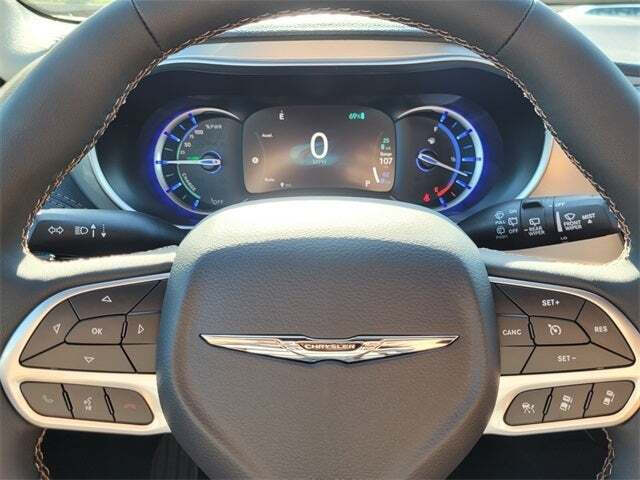 2024 Chrysler Pacifica Plug-In Hybrid Pinnacle