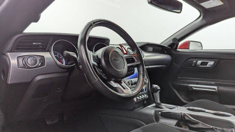 2020 Ford Mustang EcoBoost