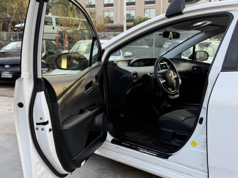 2016 Toyota Prius Two