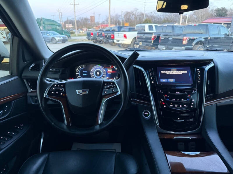 2017 Cadillac Escalade Luxury