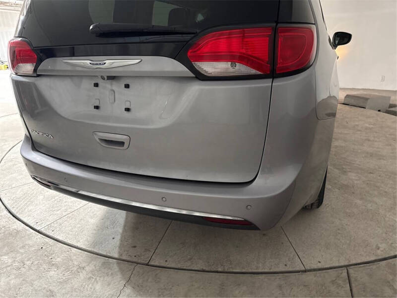 2019 Chrysler Pacifica Touring L
