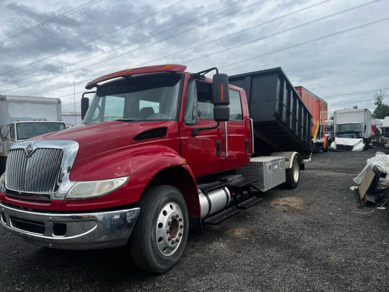2005 International DuraStar 4400 for sale at Mario's Motors Inc in Leesburg VA