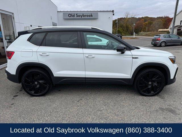 2023 Volkswagen Taos SE 4Motion