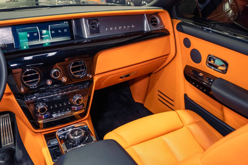2022 Rolls-Royce Phantom