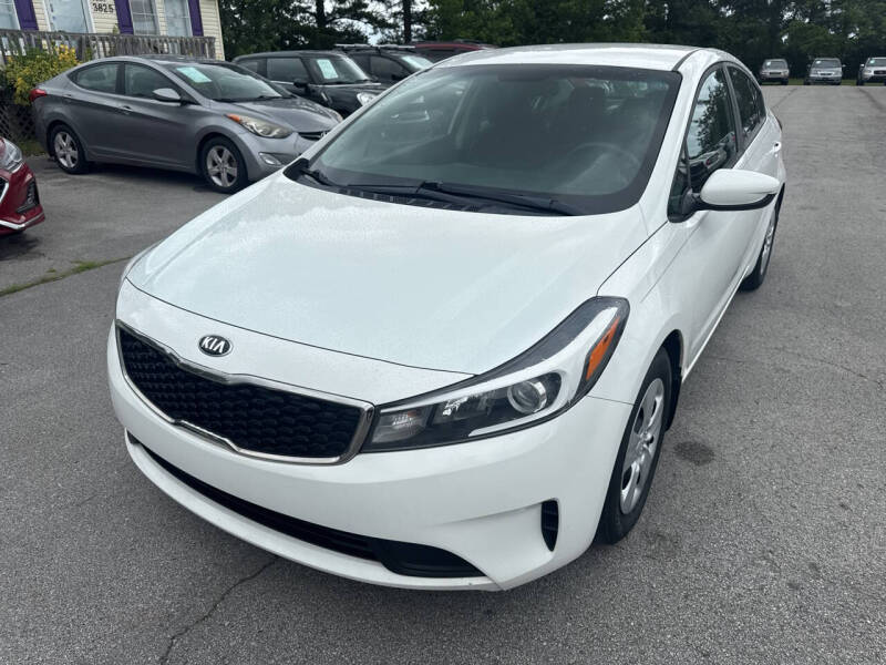 2017 Kia Forte LX AT's photo
